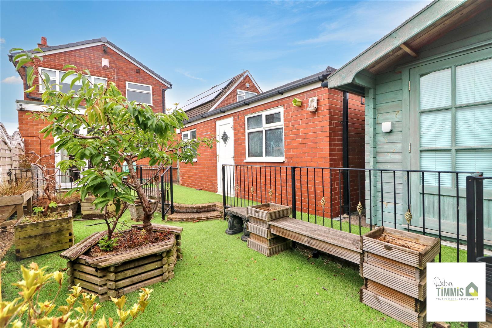 3 bed property in Fairhaven Grove, Stoke-On-Trent